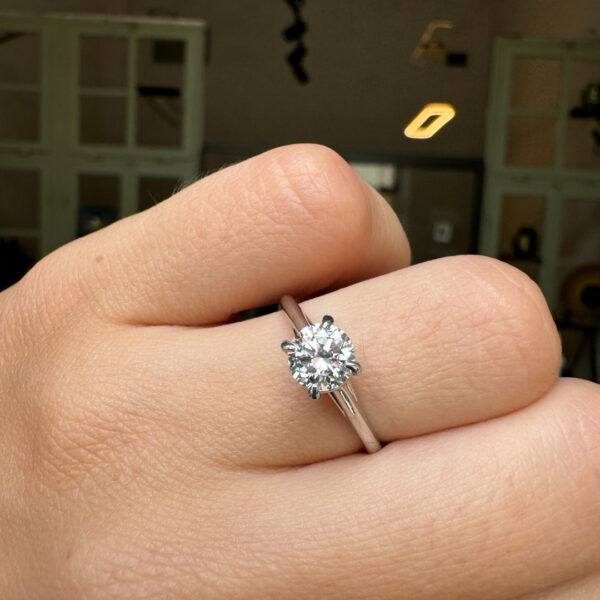 Anello Makeba