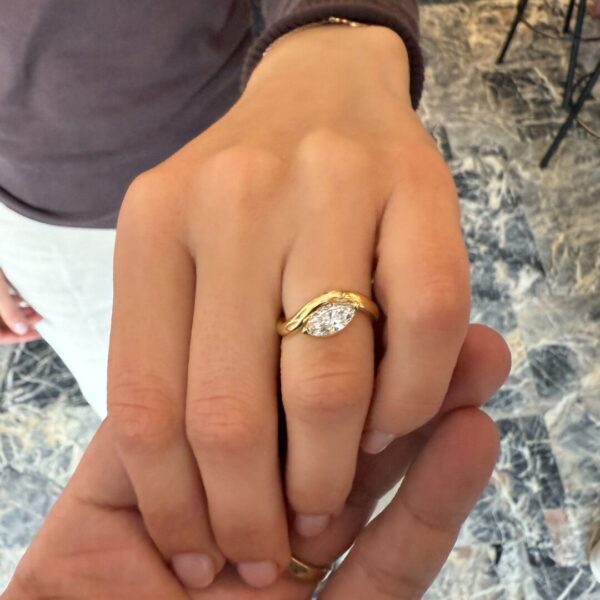 Anello di fidanzamento solitario Frida oro fairmined etico 18k 750 diamanti lab grown diamanti da laboratorio Fàbera Jewelry