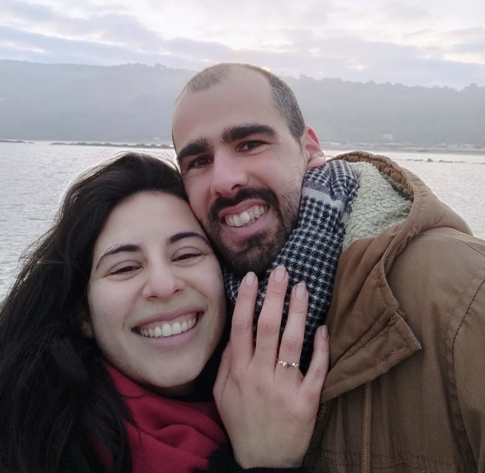 Clienti soddisfatti dei nostri anelli di fidanzamento etici e artigianali