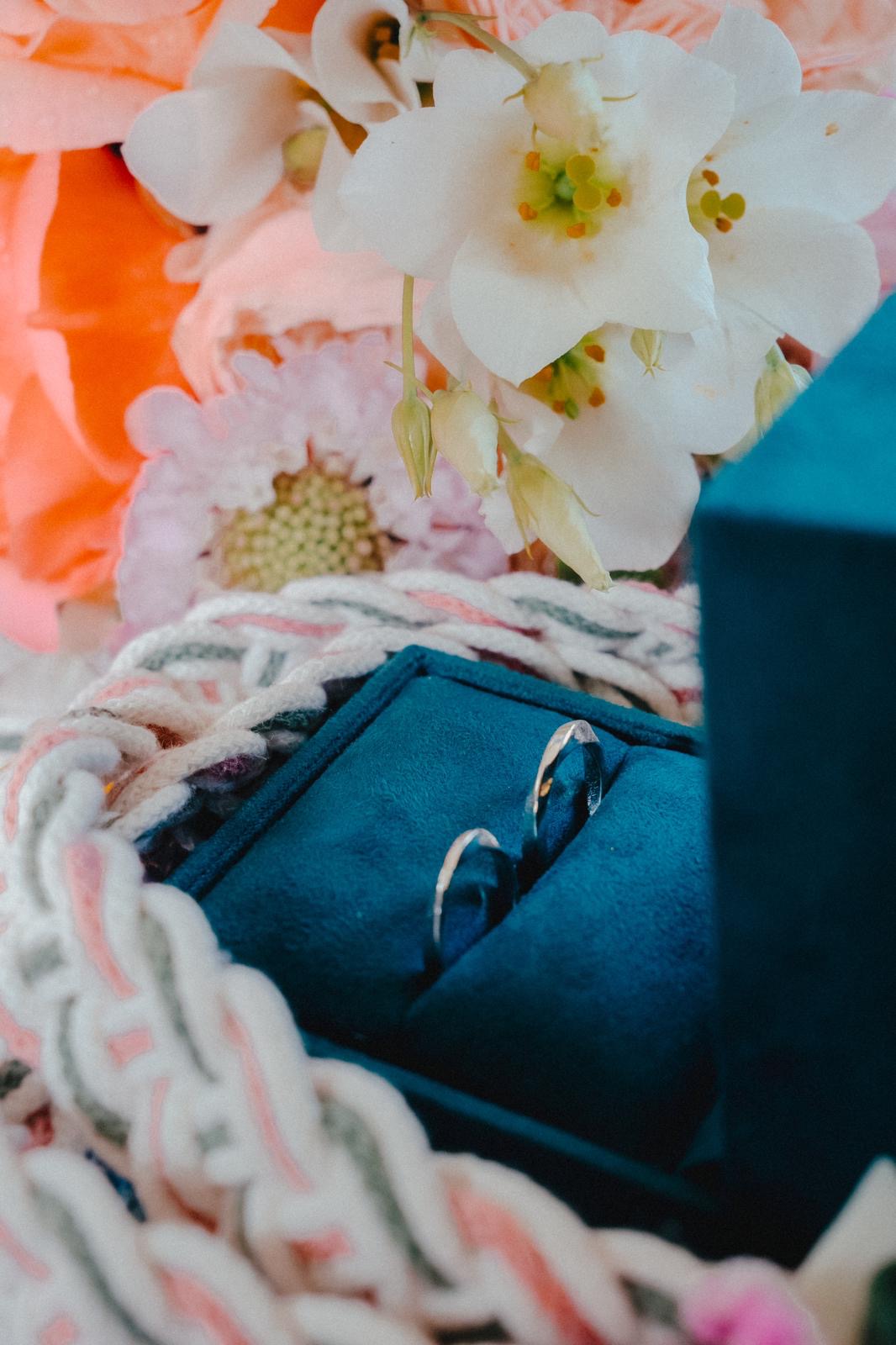 Martina_proposta anello di fidanzamento Fàbera con diamante lab-grown certificato e oro Fairmined 18k