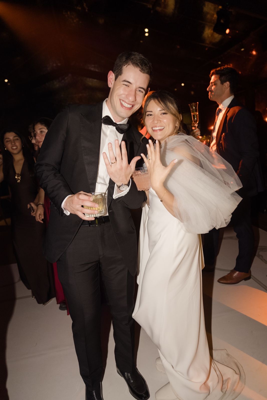 Carlos e Adriana_proposta anello di fidanzamento Fàbera con diamante lab-grown certificato e oro Fairmined 18k